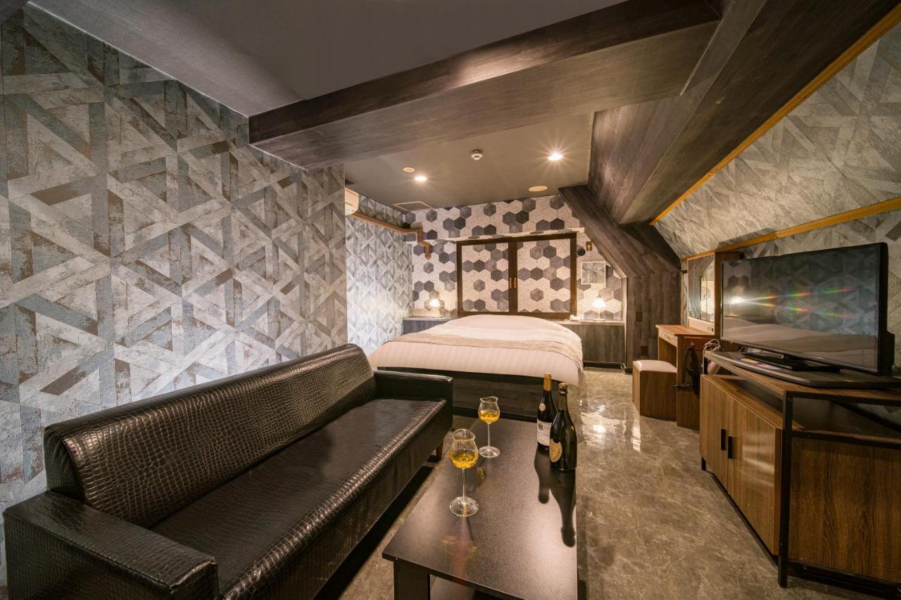 Namba Alpha (Adults Only) Hotel Osaka Exterior photo