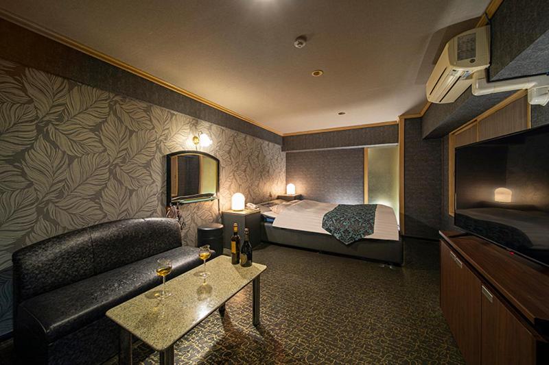 Namba Alpha (Adults Only) Hotel Osaka Exterior photo
